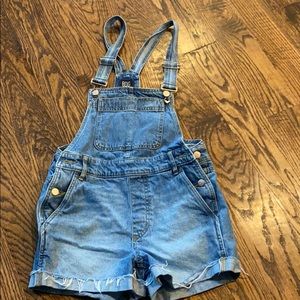 Overall shorts